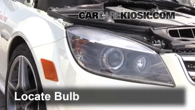 2010 Mercedes-Benz C63 AMG 6.3L V8 Éclairage Feux de croisement (remplacer l'ampoule)